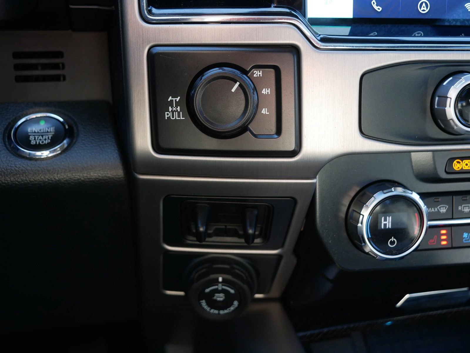 Certified 2022 Ford F250 Platinum w/ FX4 Off-Road Package image 33