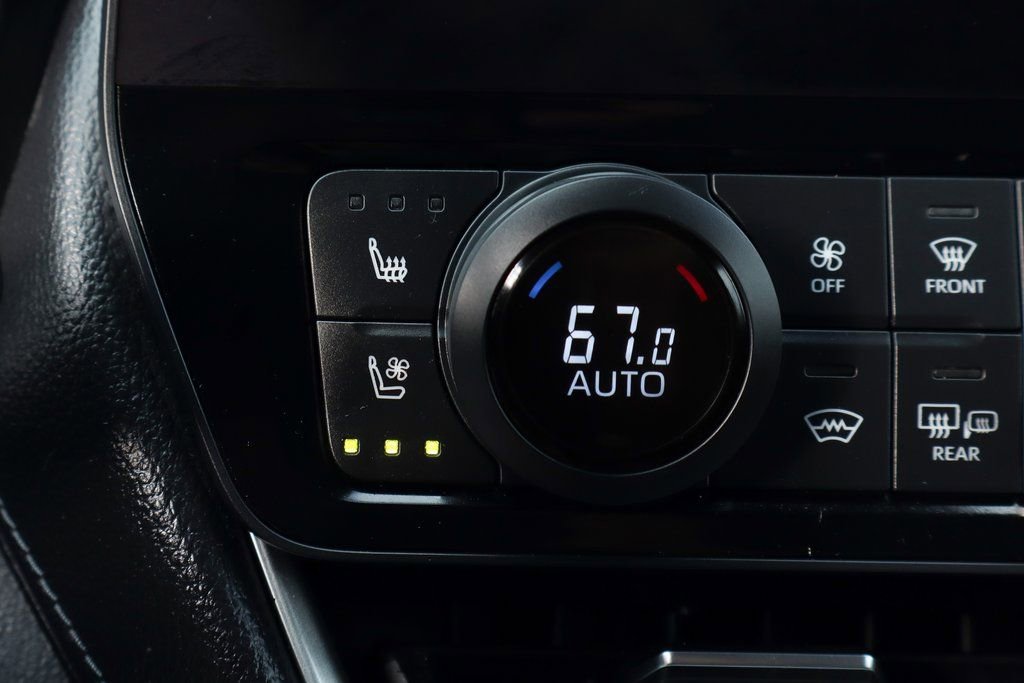 Used 2024 Toyota Grand Highlander Limited image 36