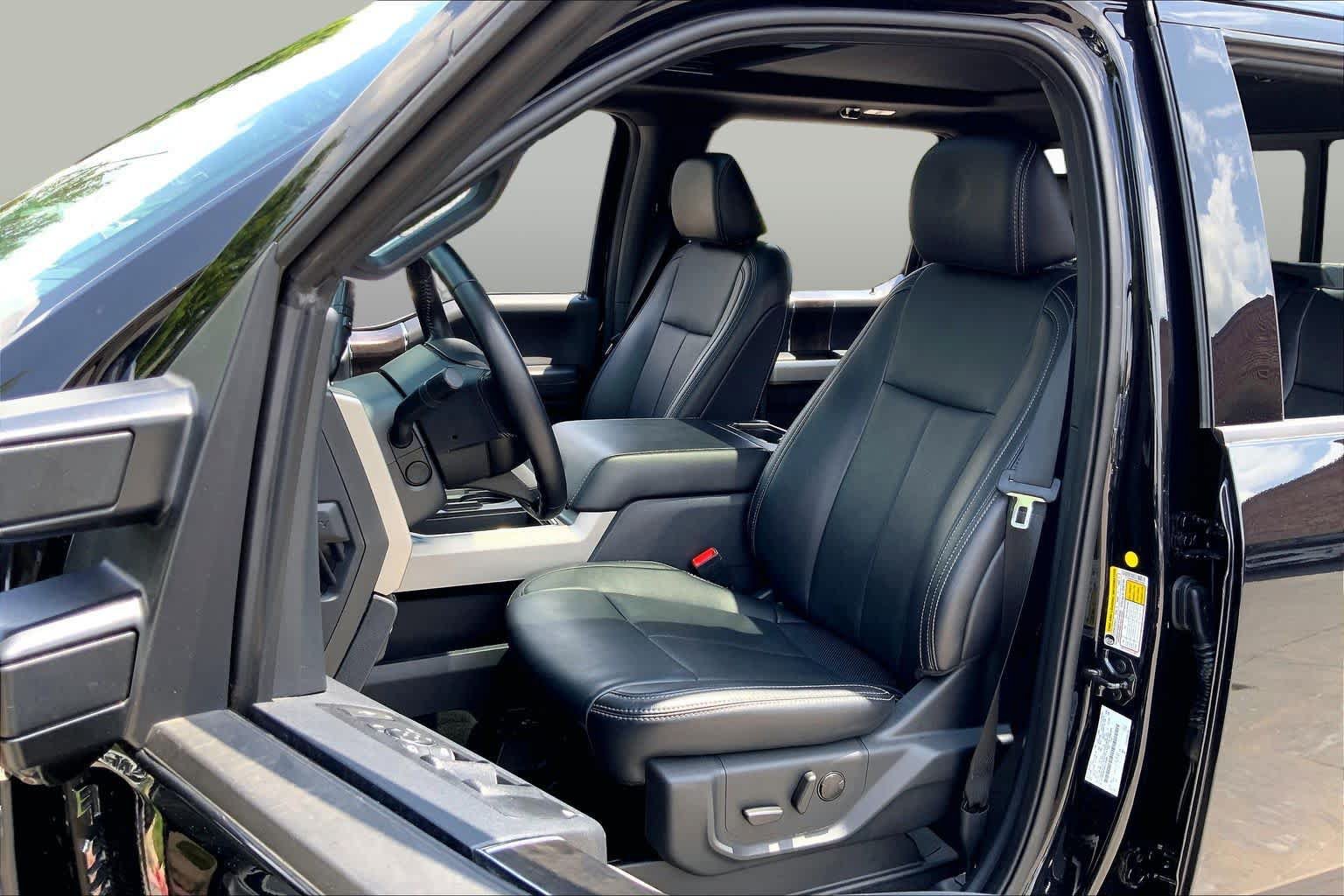 Used 2022 Ford F250 Lariat w/ Lariat Ultimate Package AWD/4WD image 8