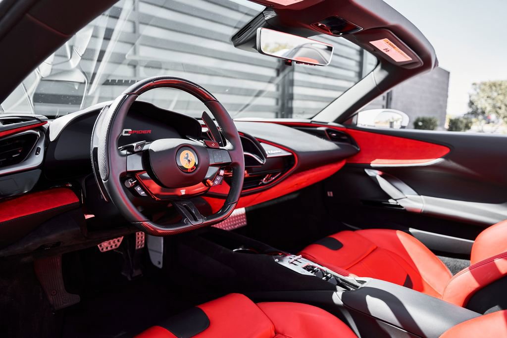 Used 2024 Ferrari SF90 Spider image 2