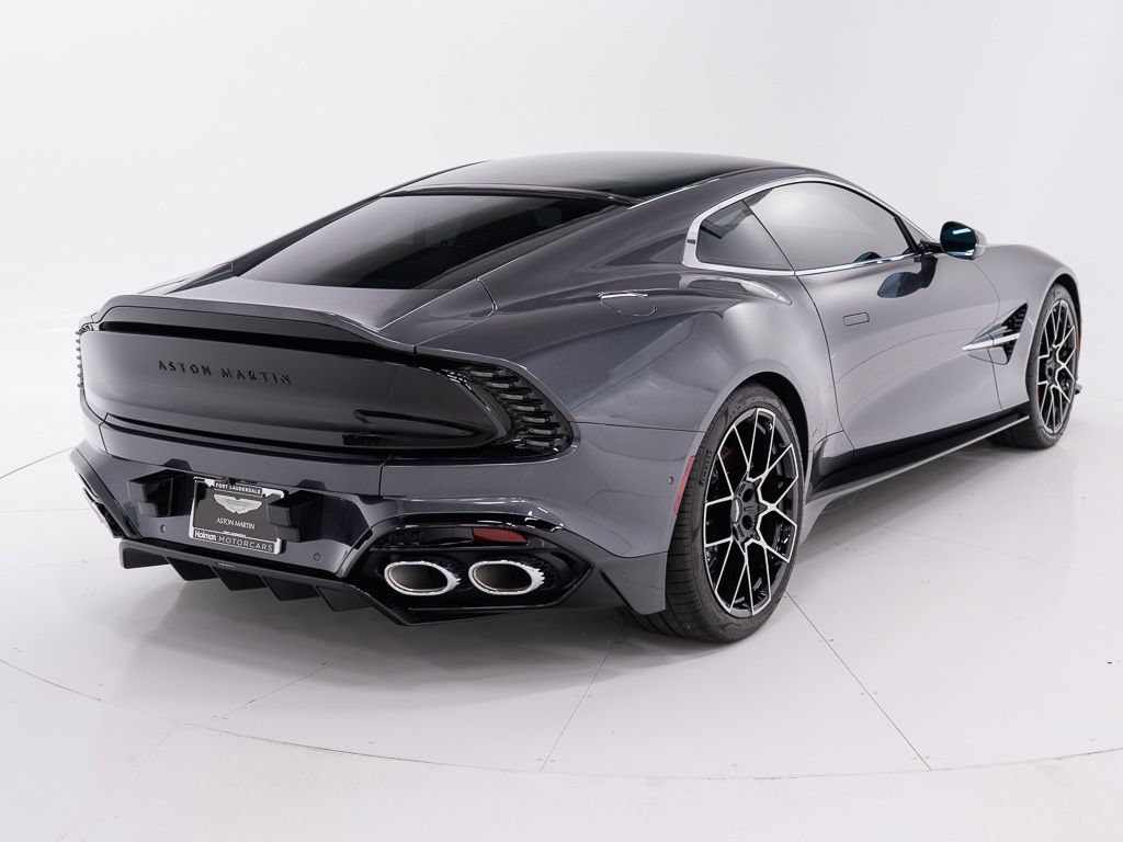 Used 2025 Aston Martin Vanquish RWD image 5