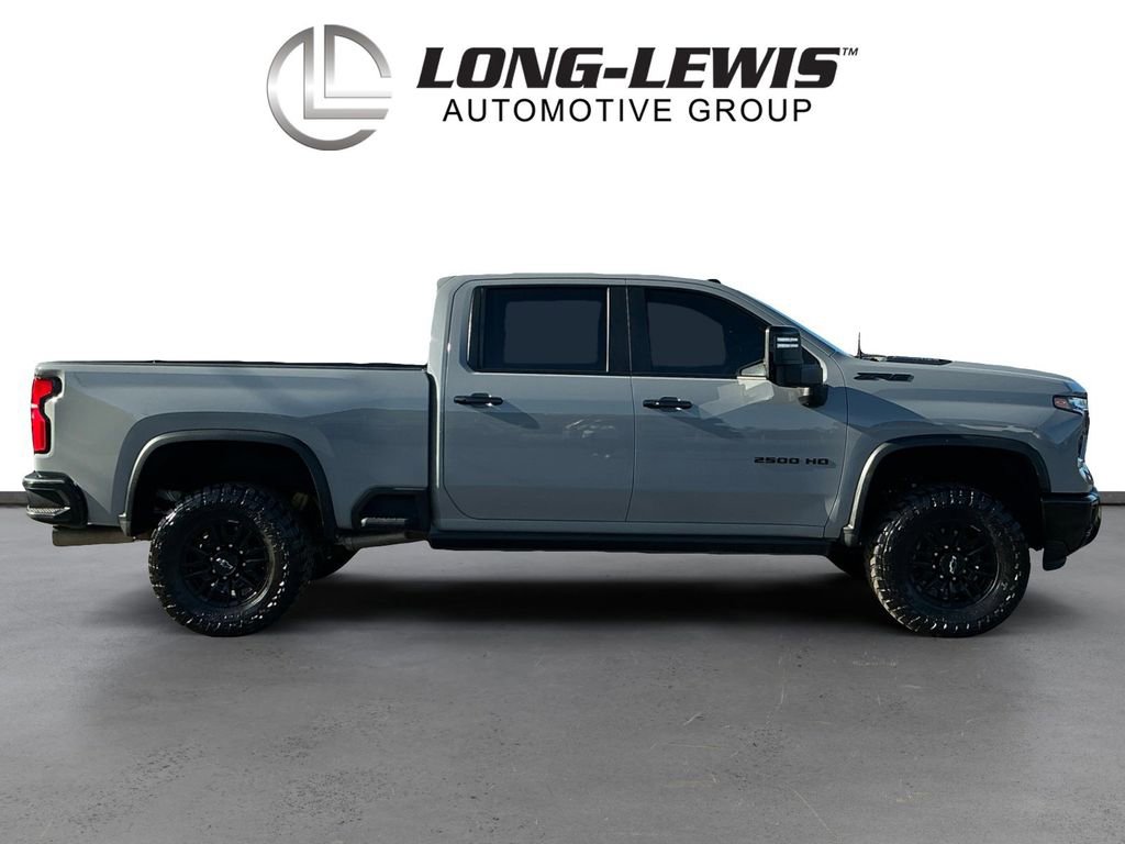 Used 2024 Chevrolet Silverado 2500 ZR2 w/ Technology Package AWD/4WD image 8