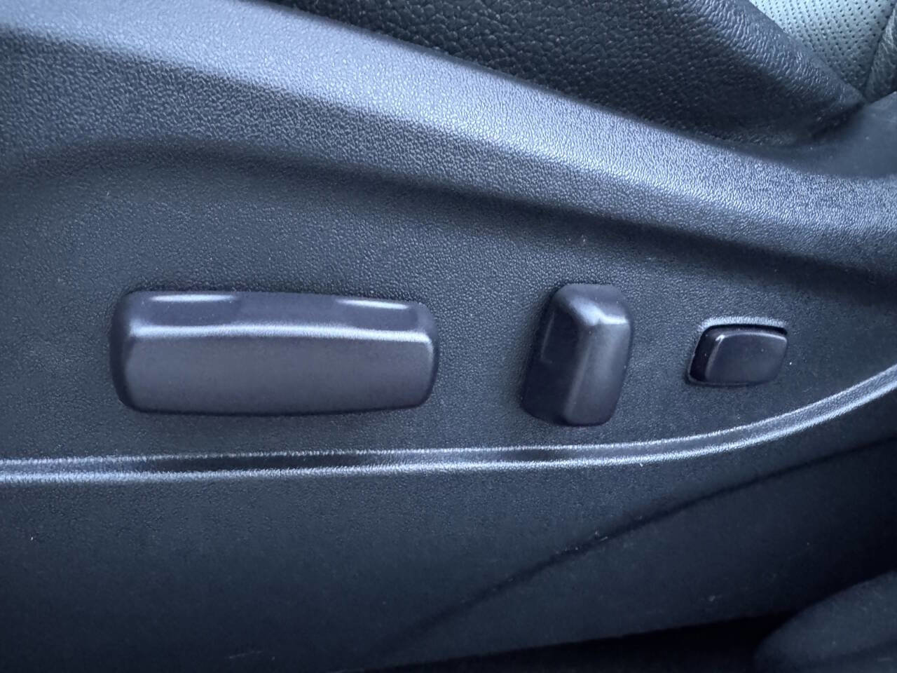 Used 2011 Hyundai Tucson Limited image 15