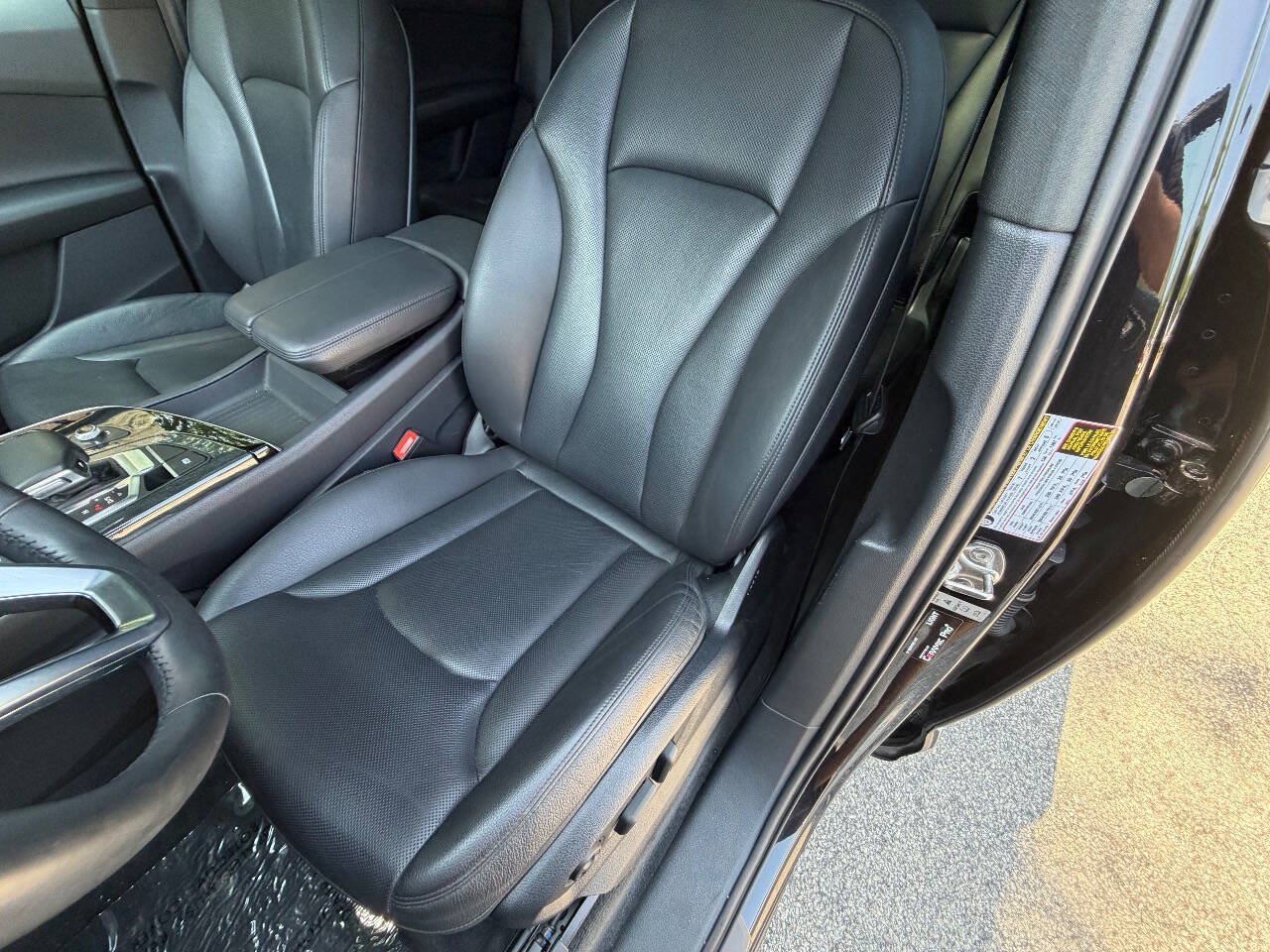 Used 2019 Audi Q7 3.0T Premium Plus w/ Premium Plus Package AWD/4WD image 13