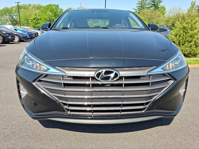 Used 2020 Hyundai Elantra SE FWD image 2