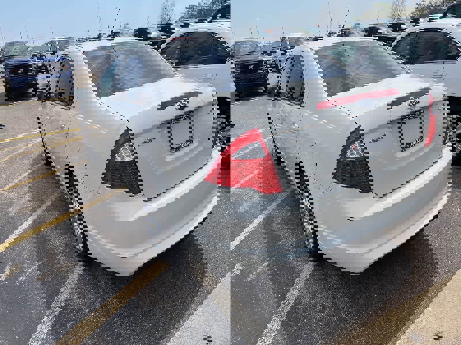 Used 2011 Ford Fusion SE FWD image 9