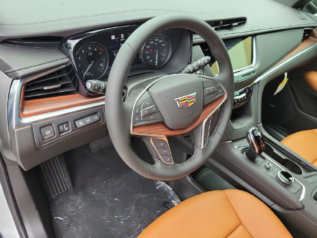 New 2026 Cadillac XT5 Premium Luxury w/ Driver Assist Package FWD image 8