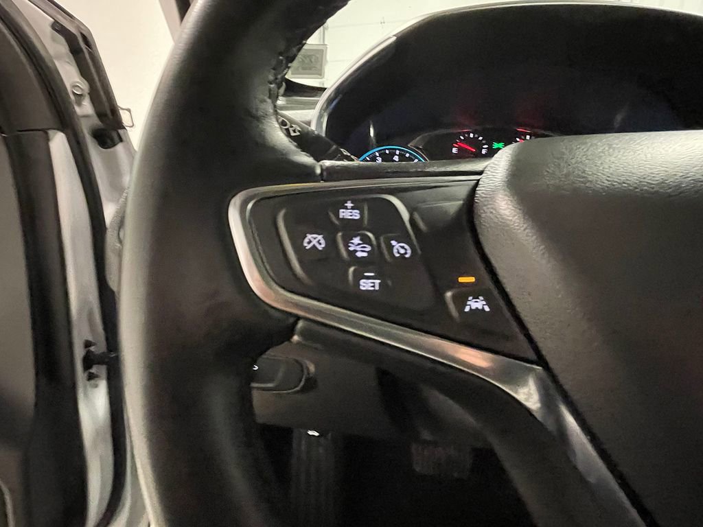 Used 2023 Chevrolet Equinox LT image 35