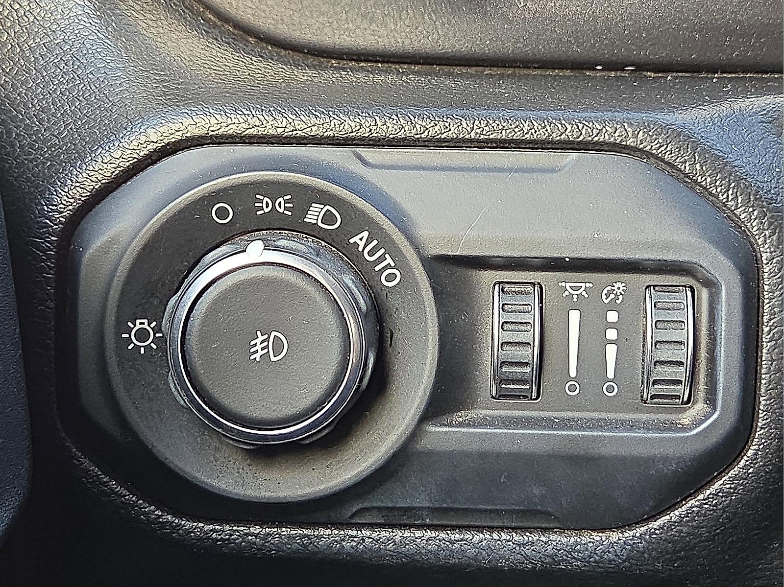 Used 2021 Jeep Wrangler Unlimited Sport image 21