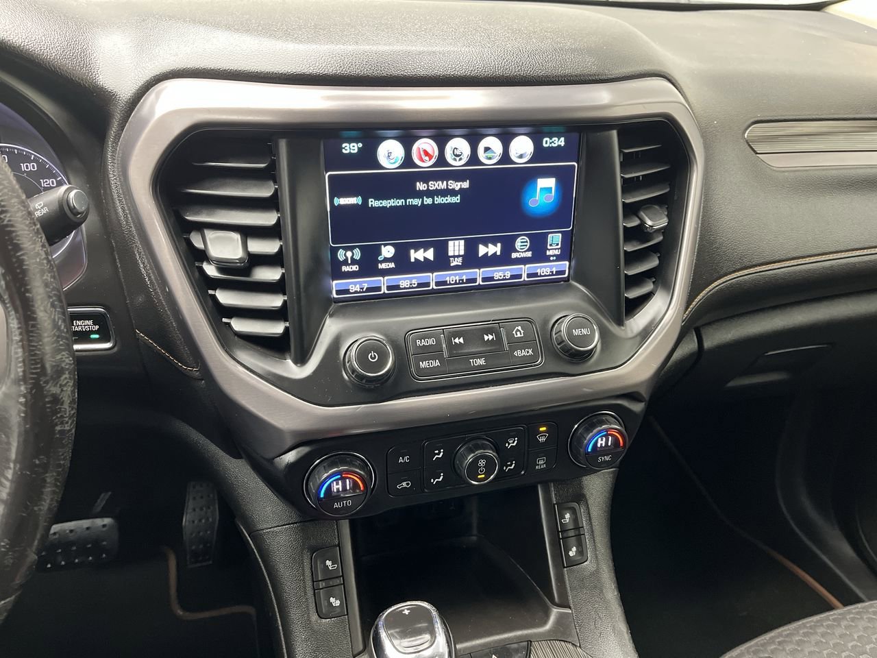 Used 2017 GMC Acadia SLE w/ Driver Alert Package I AWD/4WD image 16