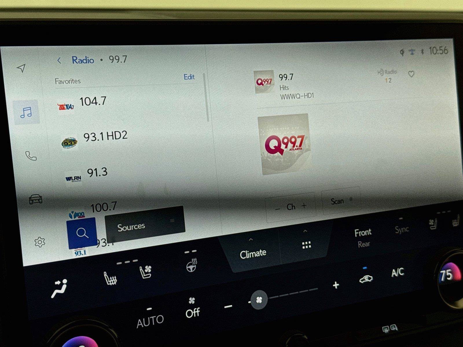 Used 2024 Lexus RX 350 Premium w/ Convenience Package FWD image 25