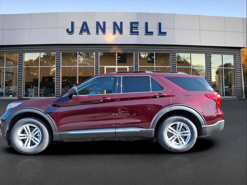 Used 2022 Ford Explorer XLT image 8