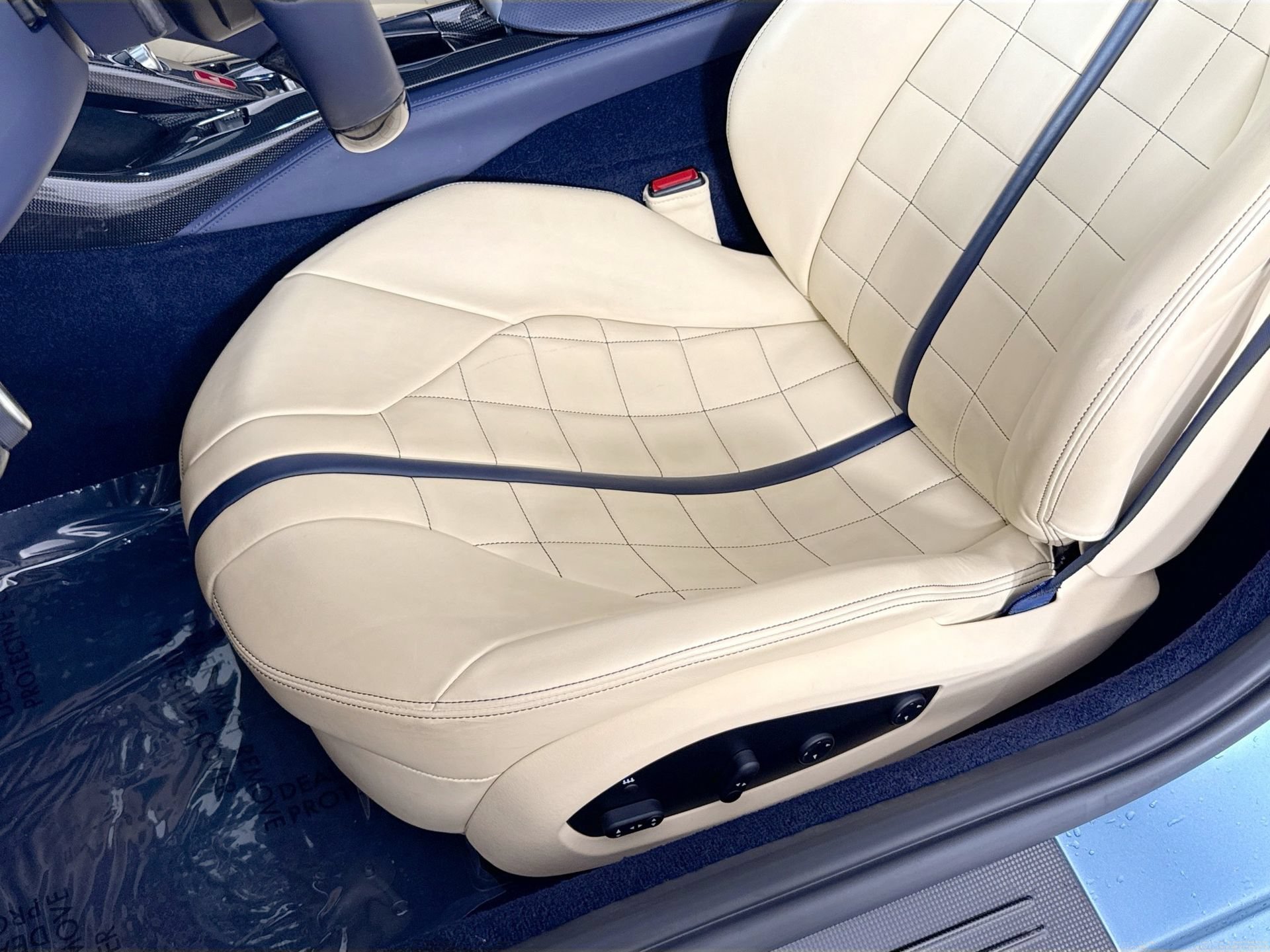 Certified 2022 Ferrari 812 GTS RWD image 18