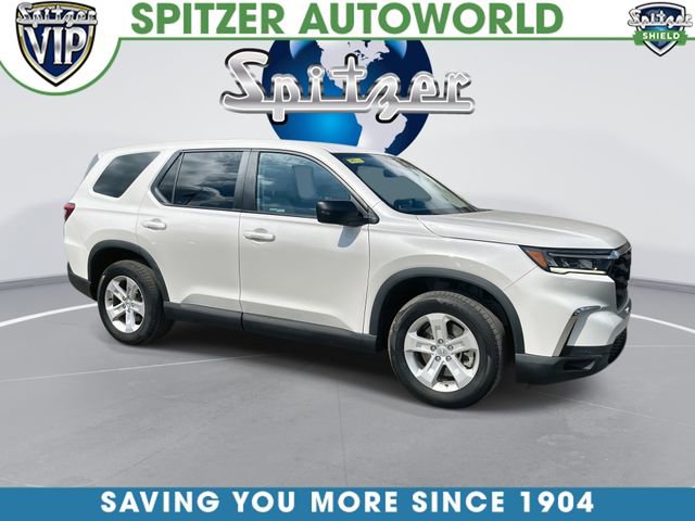 Used 2023 Honda Pilot LX image 1