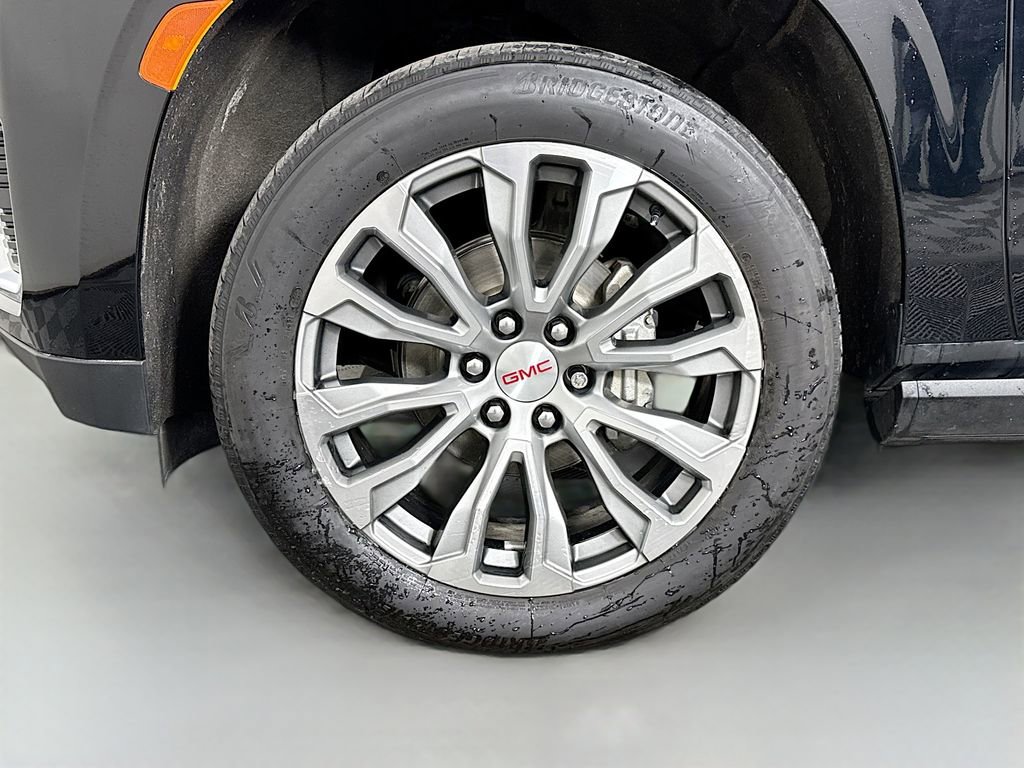 Used 2021 GMC Yukon Denali w/ Denali Premium Package image 34