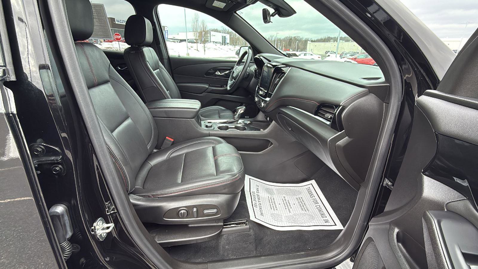 Used 2023 Chevrolet Traverse RS w/ LPO, Cargo Package image 18