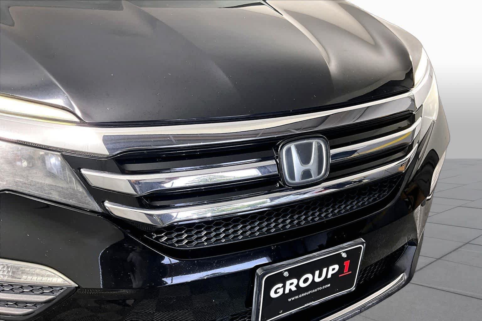 Used 2016 Honda Pilot Elite image 27