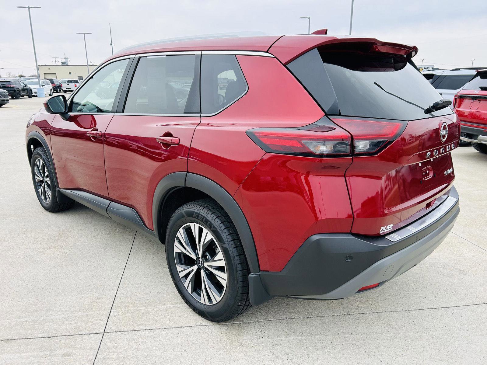 Used 2023 Nissan Rogue SV w/ SV Premium B Package image 36