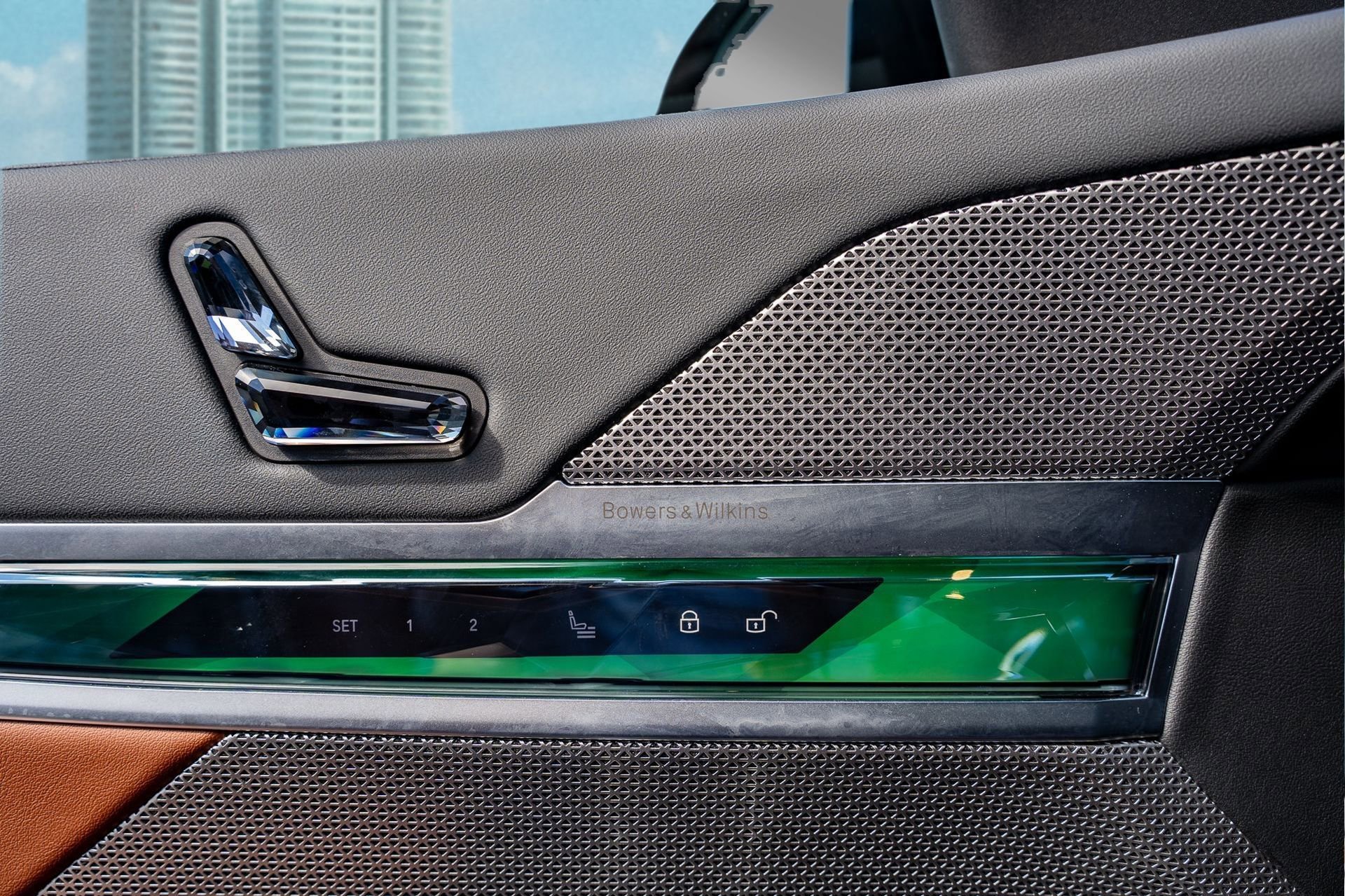 Used 2023 BMW 740i w/ Executive Package image 27