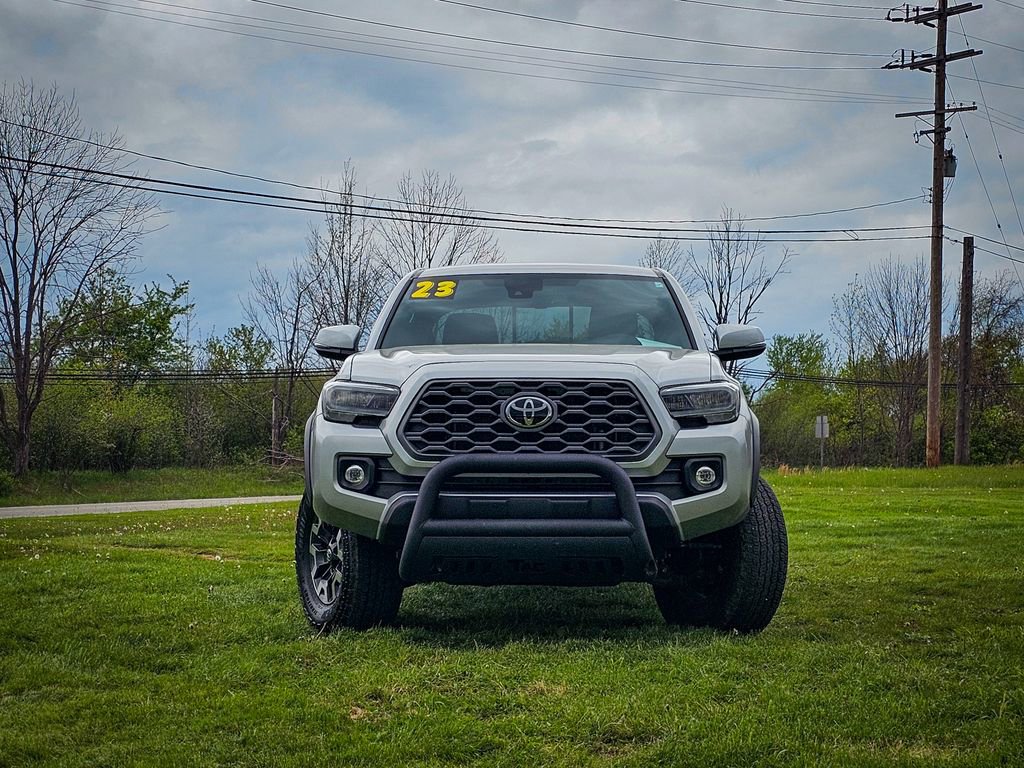 Used 2023 Toyota Tacoma TRD Off-Road w/ Technology Package AWD/4WD image 9