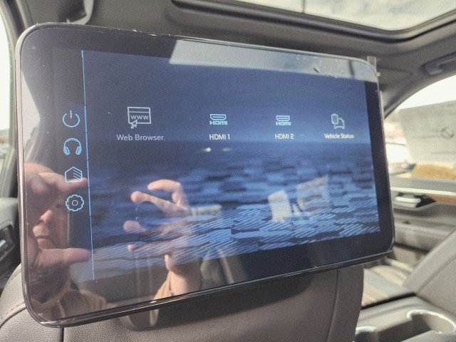 New 2026 Chevrolet Suburban High Country image 26