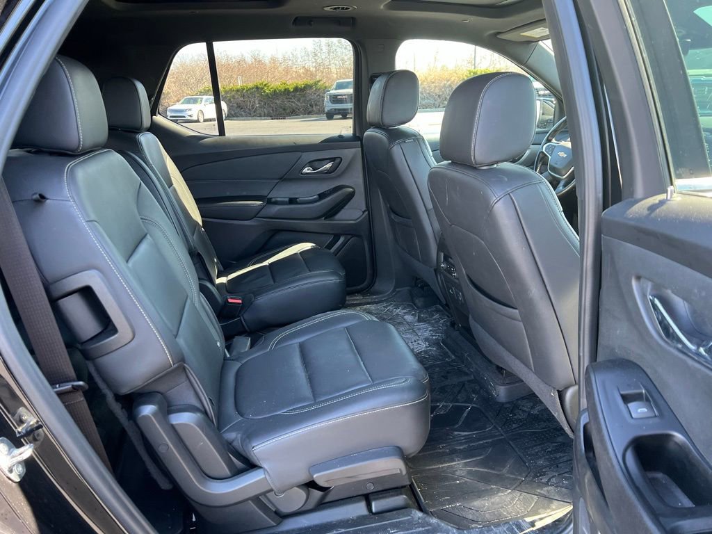 Used 2023 Chevrolet Traverse LT w/ LT Premium Package image 11