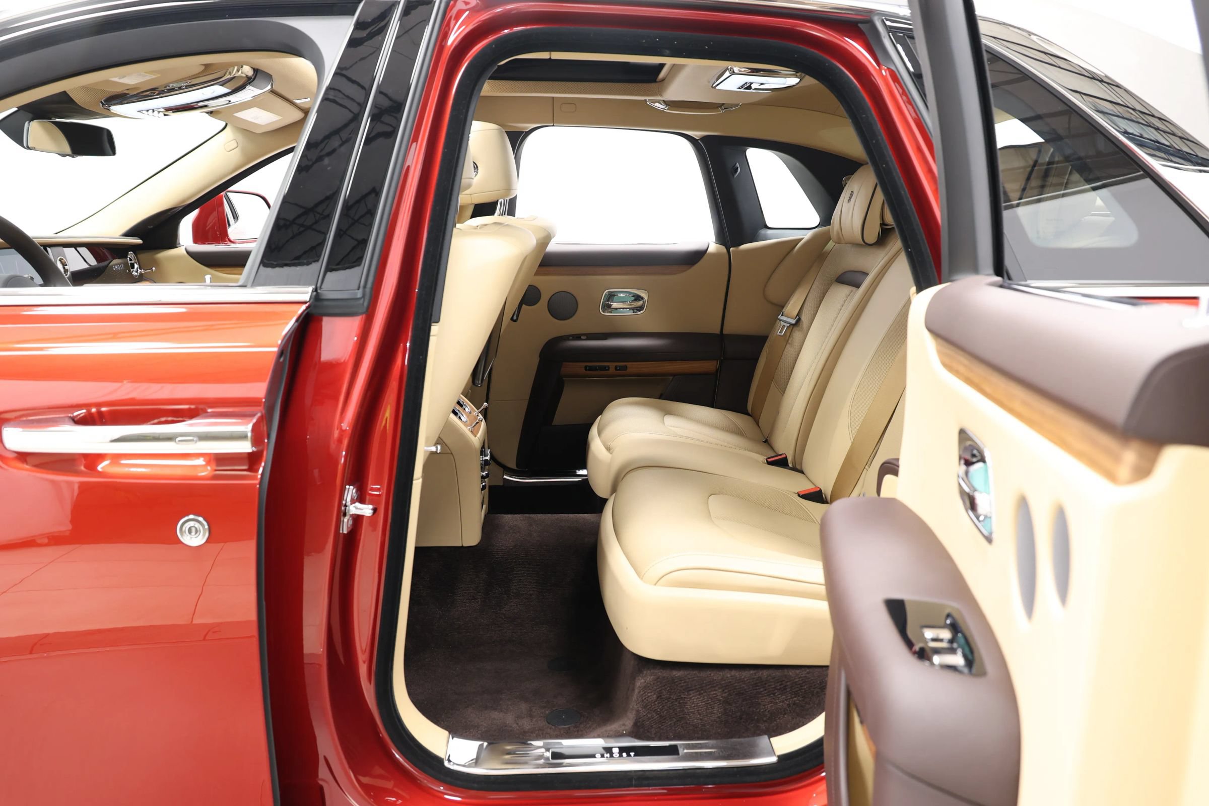 Used 2022 Rolls-Royce Ghost w/ Ghost Package AWD/4WD image 60