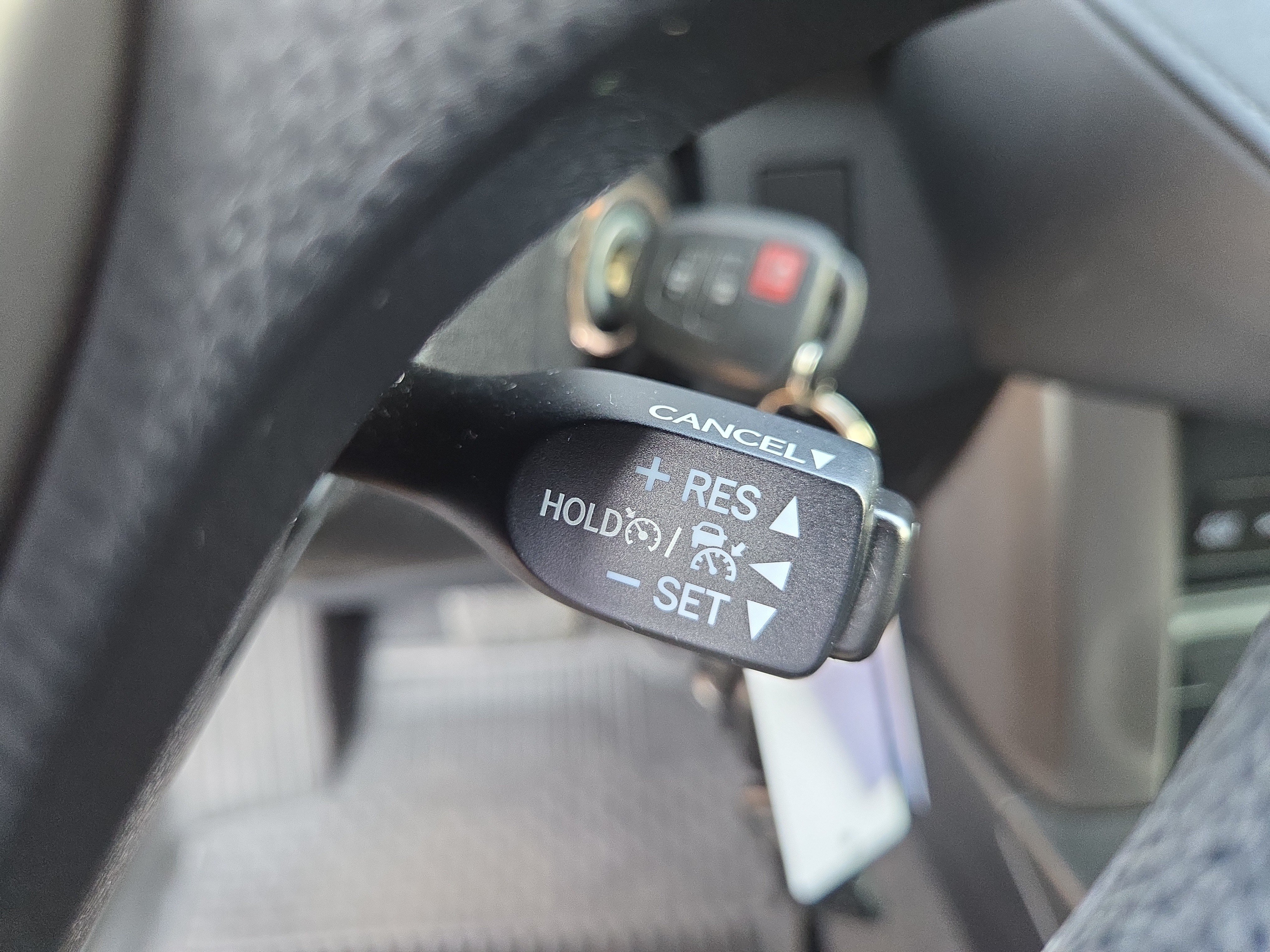 Used 2018 Toyota RAV4 LE w/ All Weather Liner Package AWD/4WD image 29