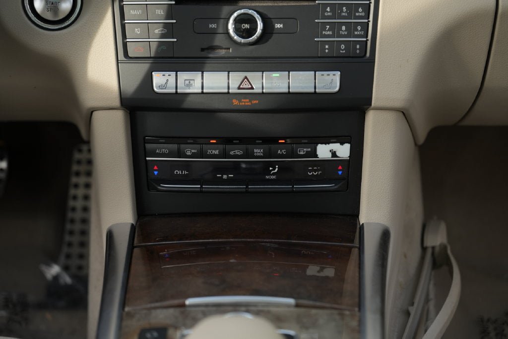 Used 2016 Mercedes-Benz E 350 4MATIC Sedan image 48