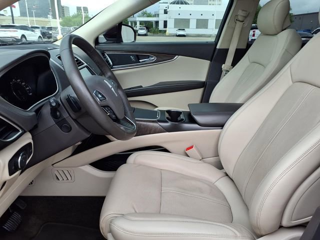 Used 2018 Lincoln MKX Reserve w/ Driver Assistance Package image 4