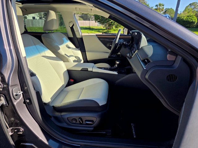 Used 2024 Lexus ES 350 w/ Premium Package FWD image 19
