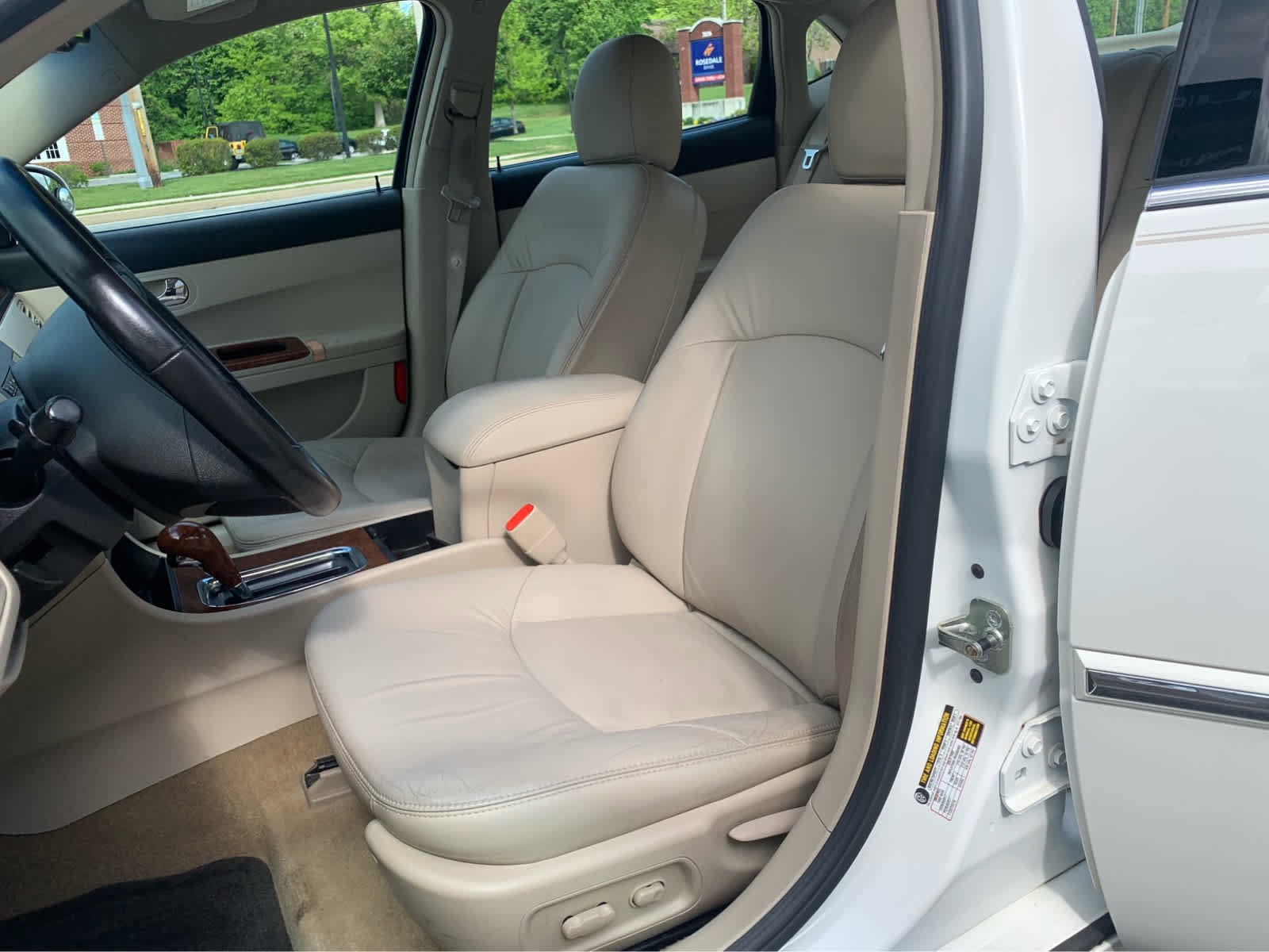 Used 2005 Buick LaCrosse CXS w/ Gold Convenience Package FWD image 12