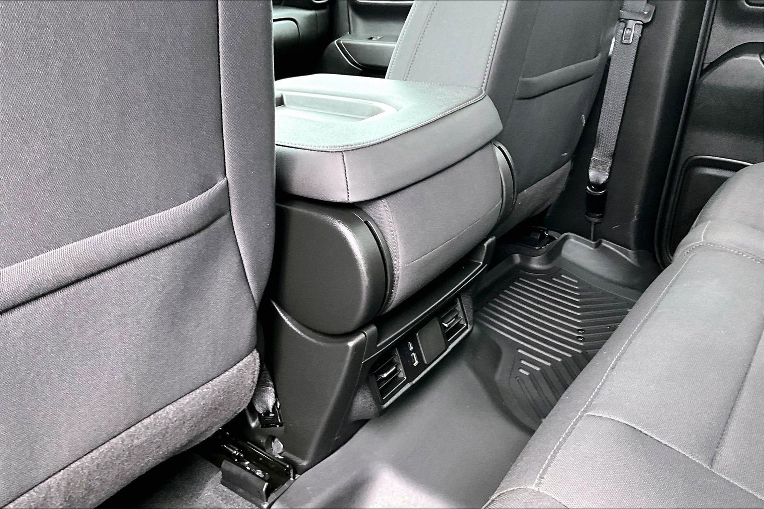 Used 2025 Chevrolet Silverado 1500 Custom AWD/4WD image 7