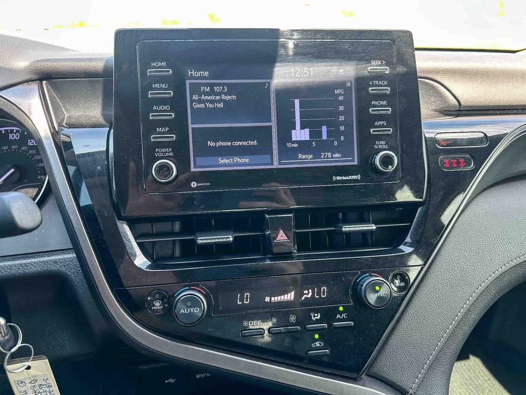 Used 2023 Toyota Camry SE image 29