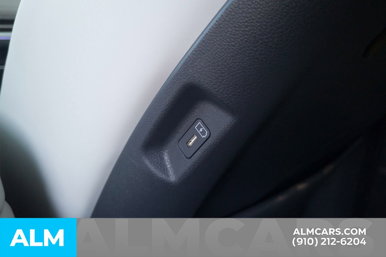 Used 2025 Hyundai Santa Fe Calligraphy image 24