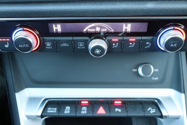 Used 2025 Audi Q3 2.0T Premium image 23