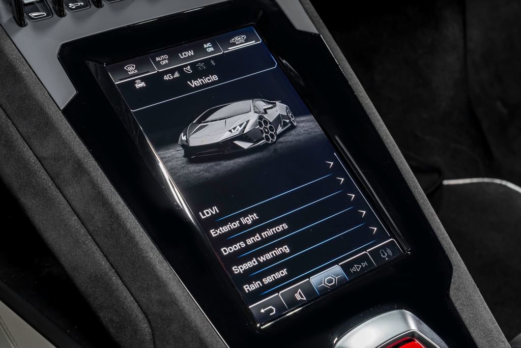 Used 2023 Lamborghini Huracan Tecnica image 26