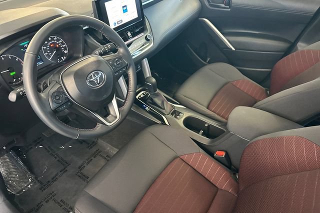 Used 2024 Toyota Corolla Cross AWD Hybrid w/ Moonroof Package image 11