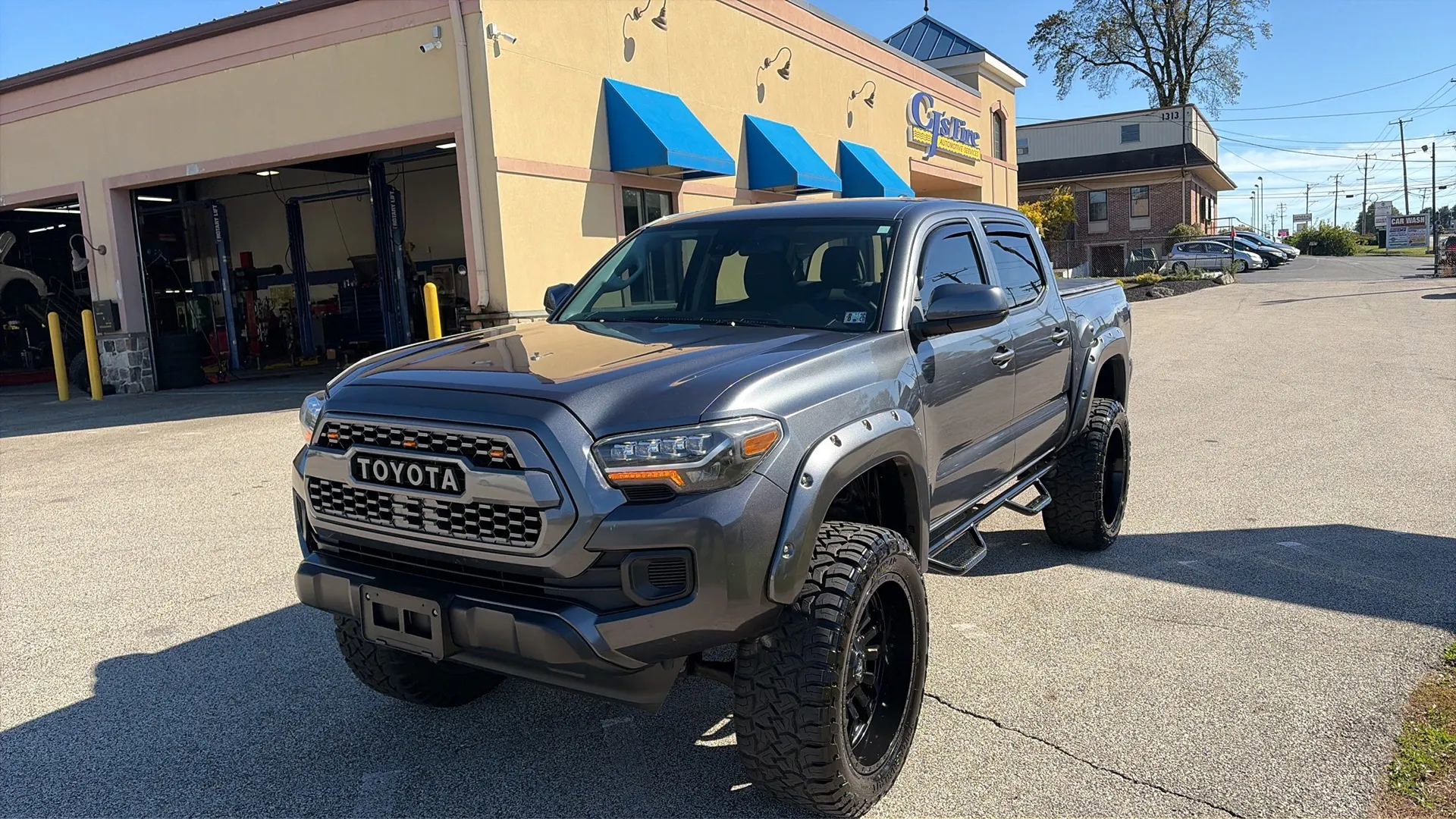 Used 2021 Toyota Tacoma SR5 image 19