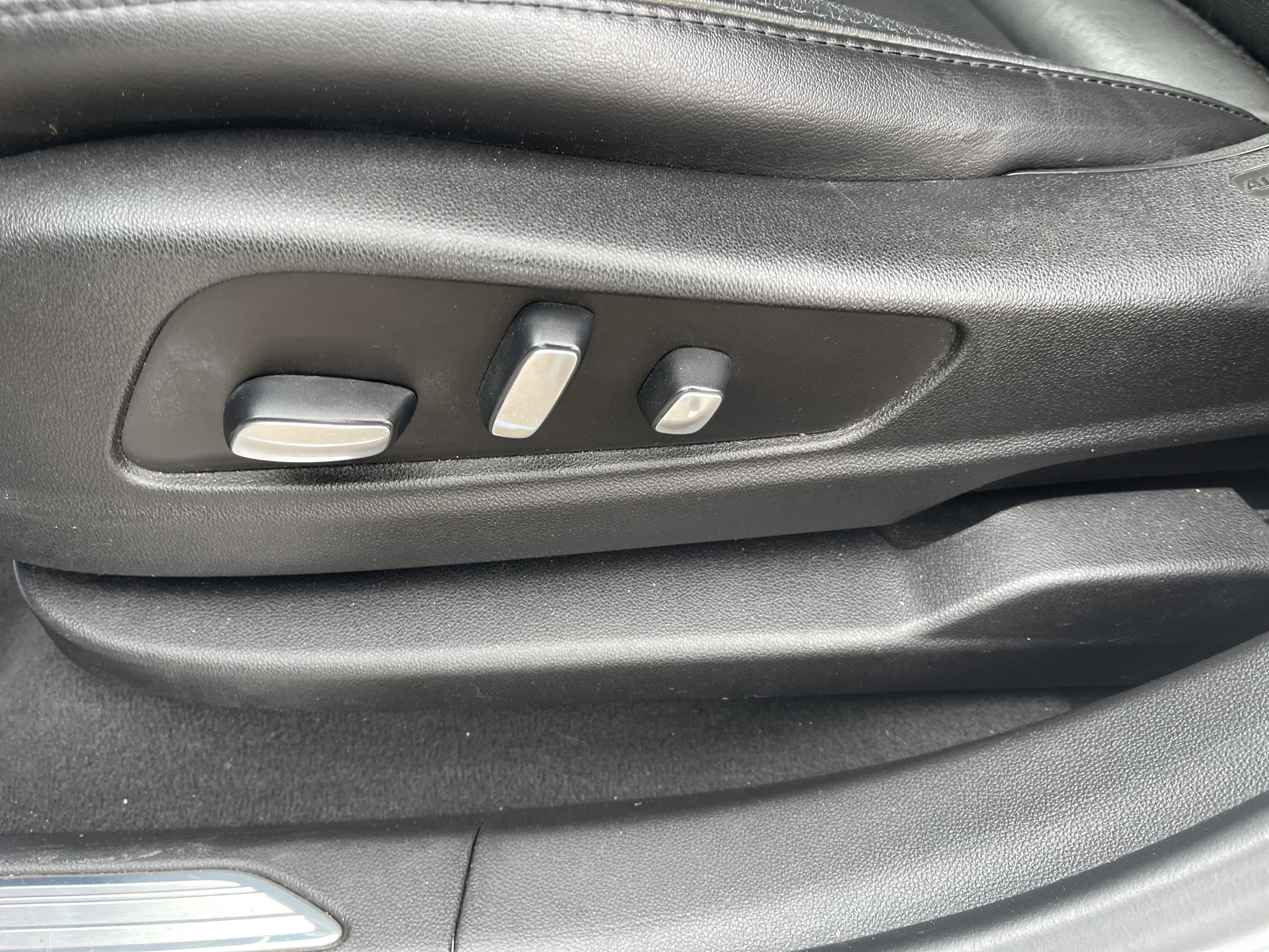 Used 2019 Cadillac XT5 Luxury image 35