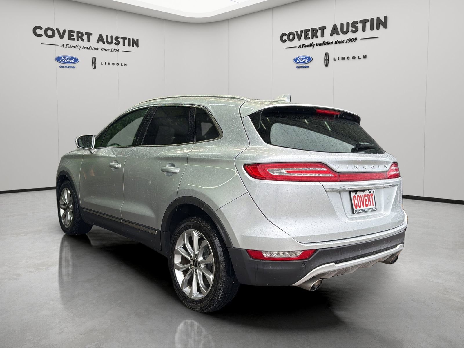 Used 2019 Lincoln MKC Select w/ Select Plus Package FWD image 3