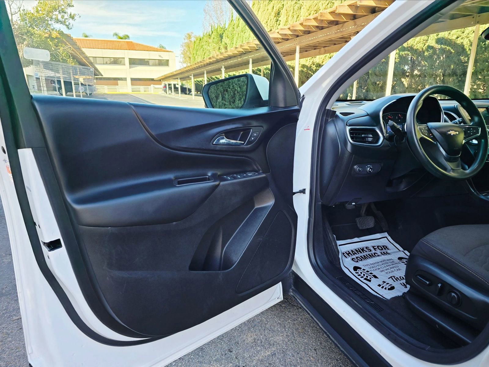 Used 2020 Chevrolet Equinox LT AWD/4WD image 12