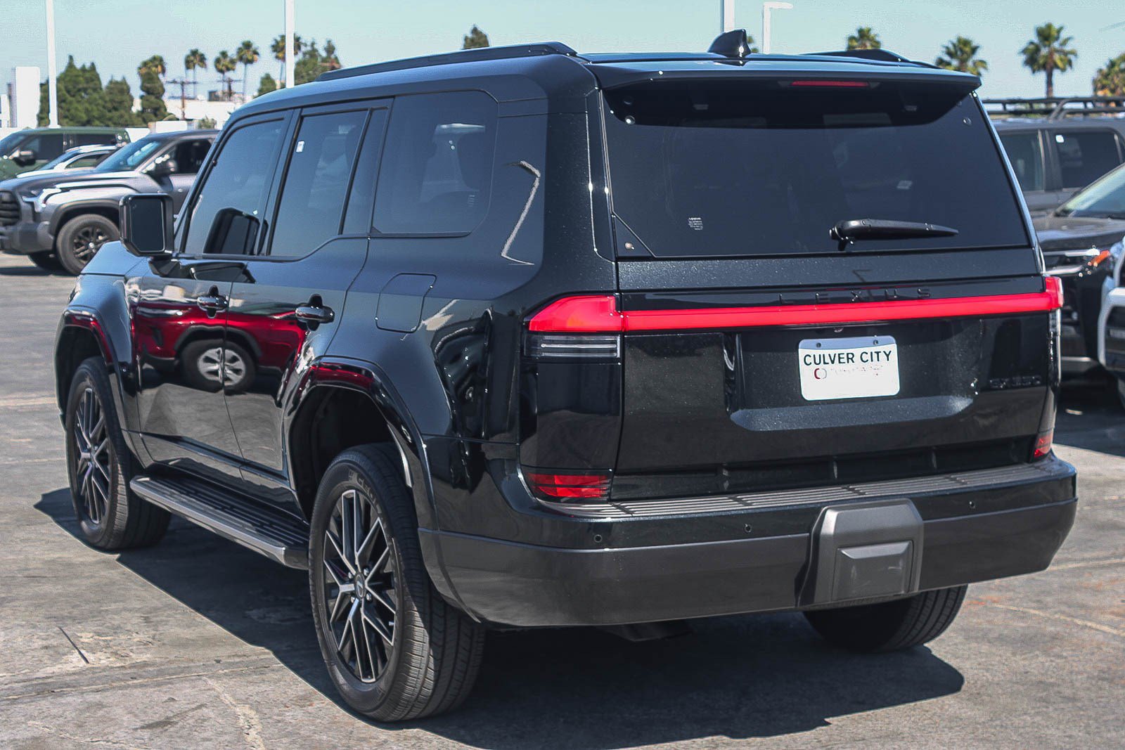 Used 2025 Lexus GX 550 w/ Cold Area Package AWD/4WD image 7
