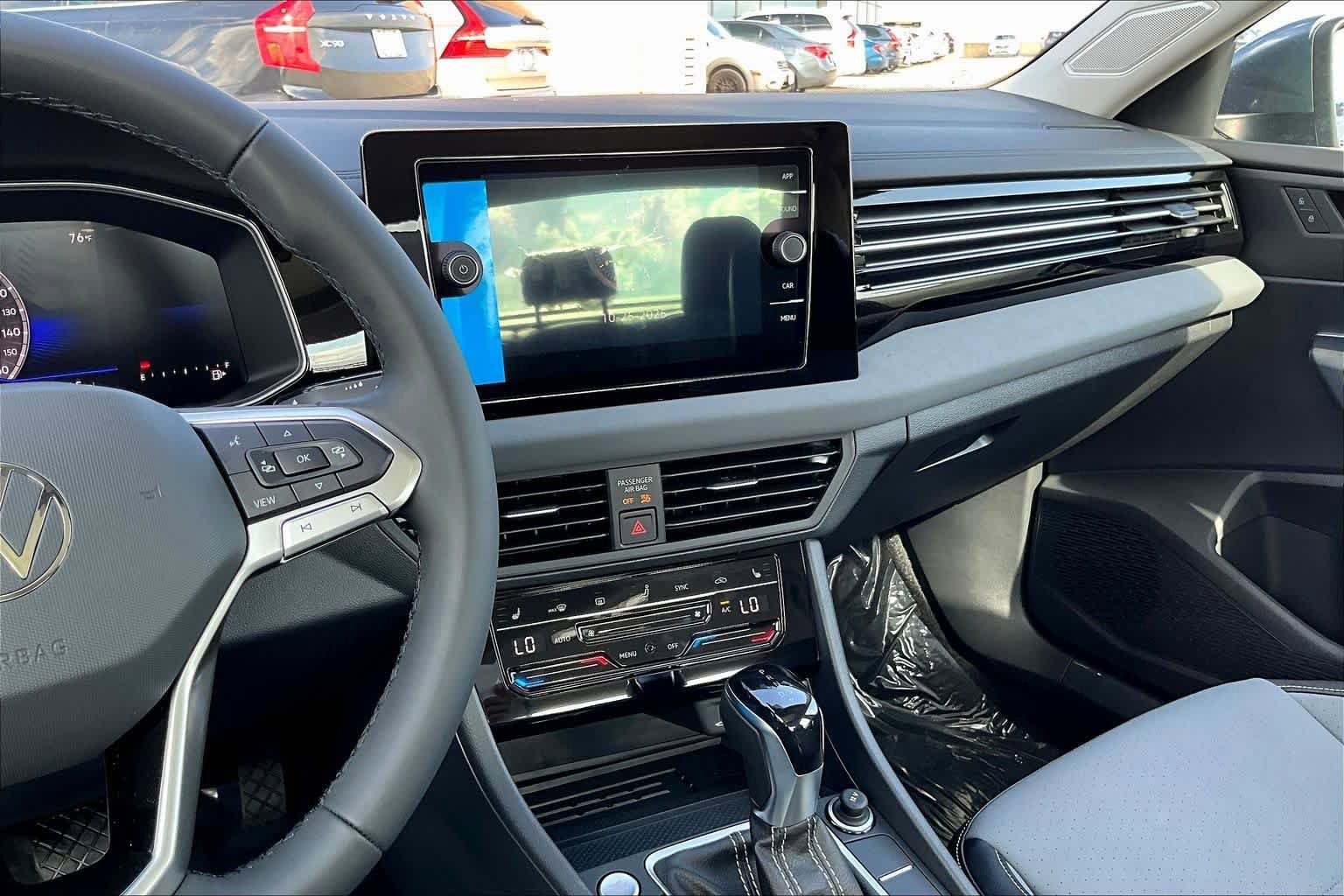 New 2026 Volkswagen Jetta SE FWD image 6