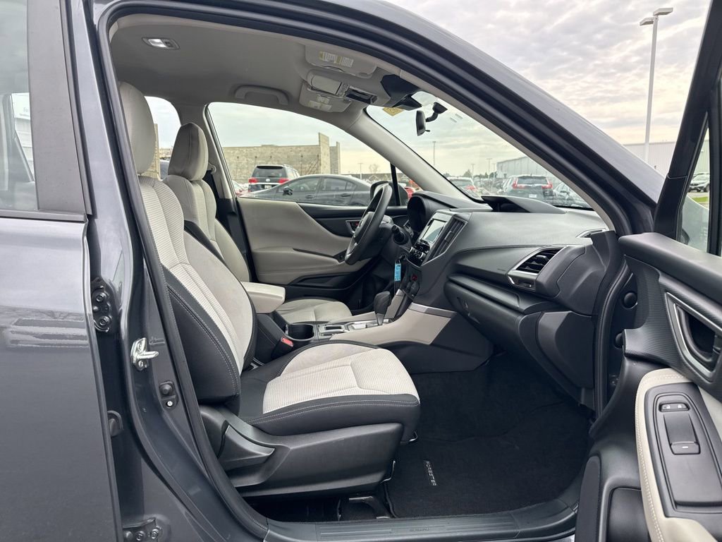 Used 2023 Subaru Forester AWD/4WD image 40