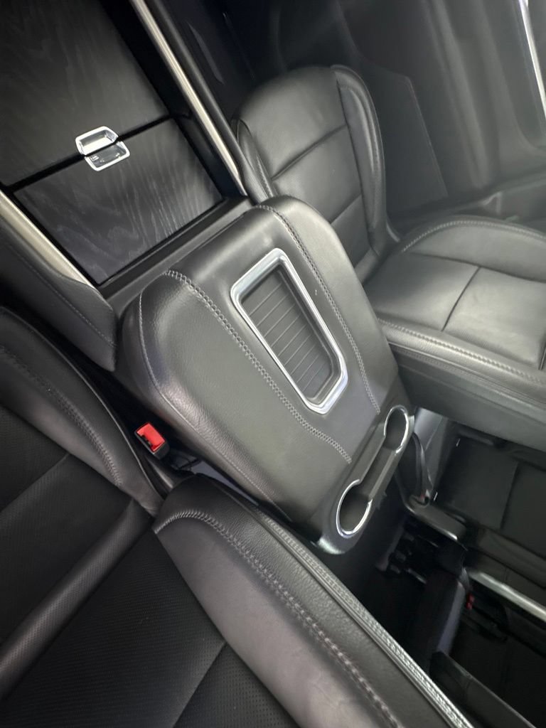 Used 2021 GMC Yukon Denali w/ Denali Premium Package RWD image 37