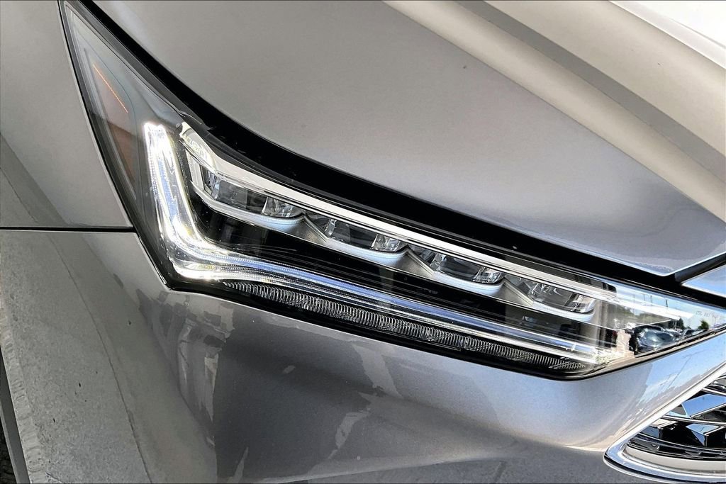 Certified 2026 Acura MDX FWD w/ Technology Package image 37