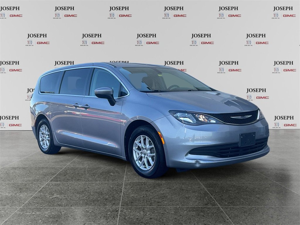 Used 2017 Chrysler Pacifica LX