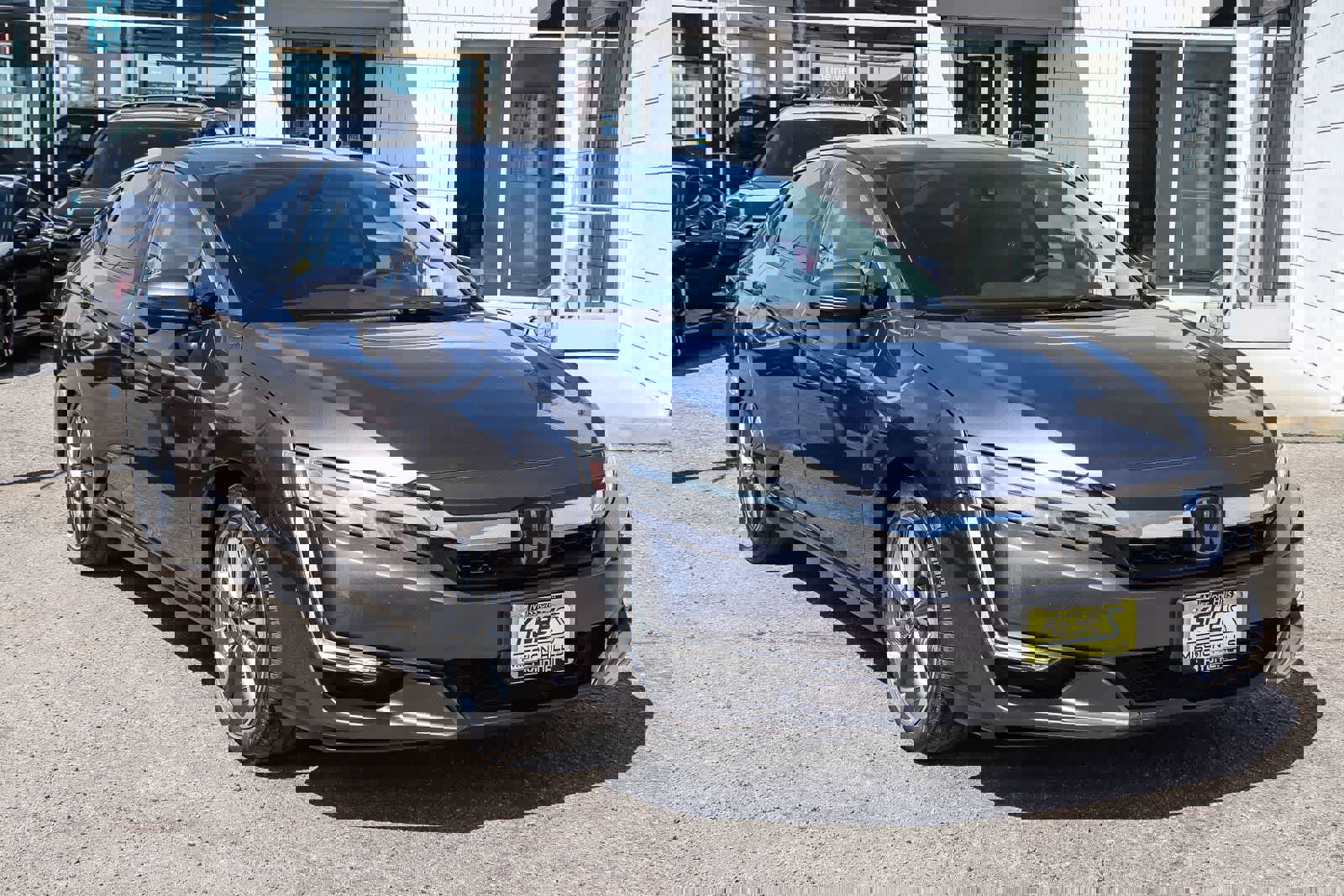 Used 2020 Honda Clarity Plug-In Hybrid image 3