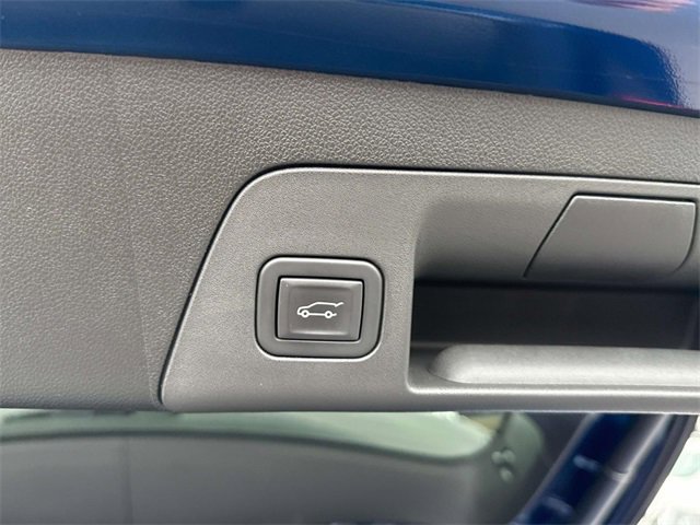 Used 2023 Buick Envision Essence image 11